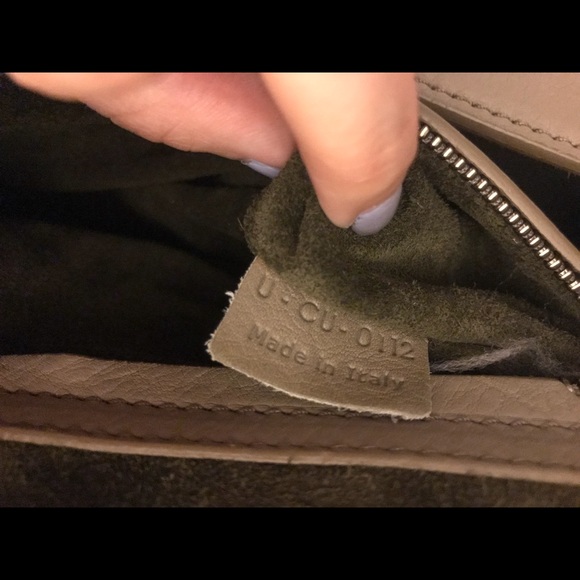 Celine Phantom grained calfskin in Light Khaki - Picture 4 of 8